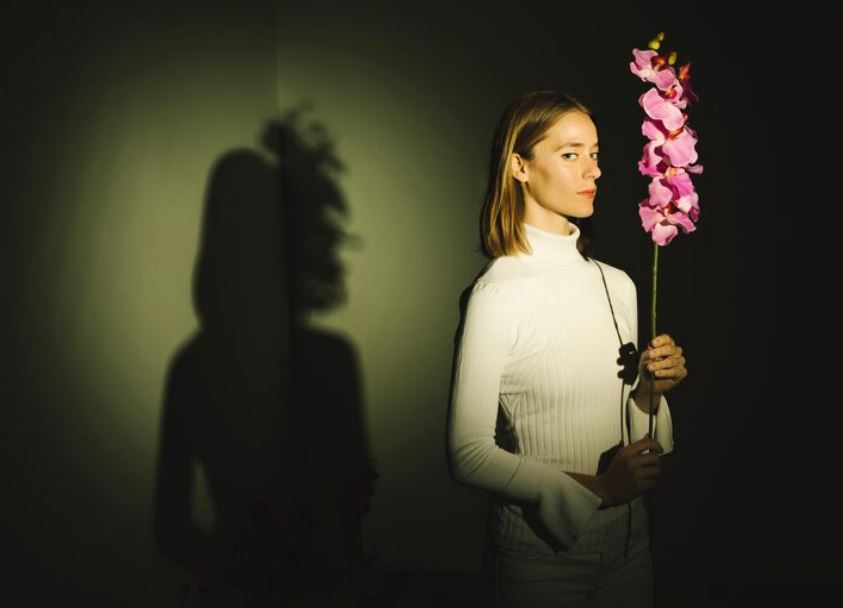 The Hidden Meaning of Silence in Modern Drama